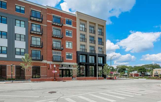 Welcome to Quincy Station Luxury Apartments