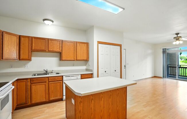 1 bed, 1 bath, 679 sqft, $1,335, Unit 2920