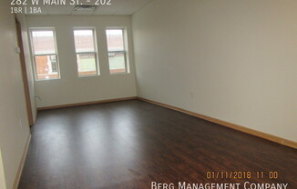 282 W Main St