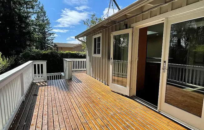 4Bd/1.75Ba Kirkland House