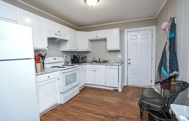 25 SUMLAR DR