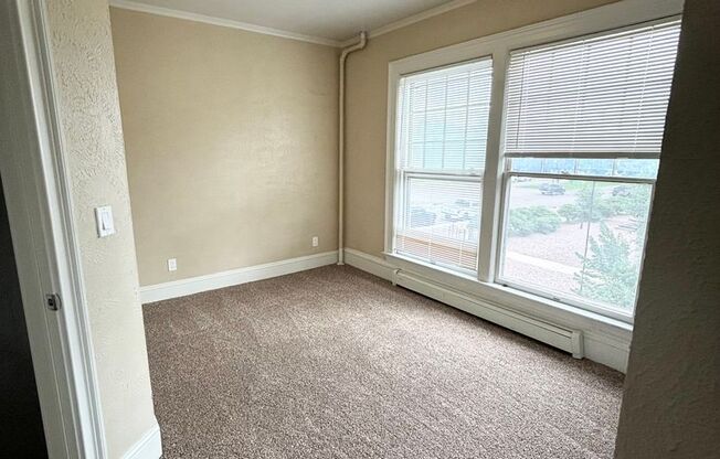 2 beds, 2 baths, $1,295, Unit 206