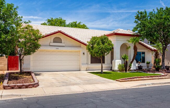 Gorgeous home in heart of Gilbert!