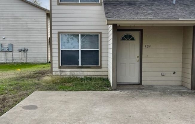 2 bedroom townhome in Moody, Texas.