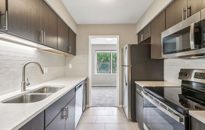 2 beds, 1 bath, 1,100 sqft, $1,995, Unit 3111-4