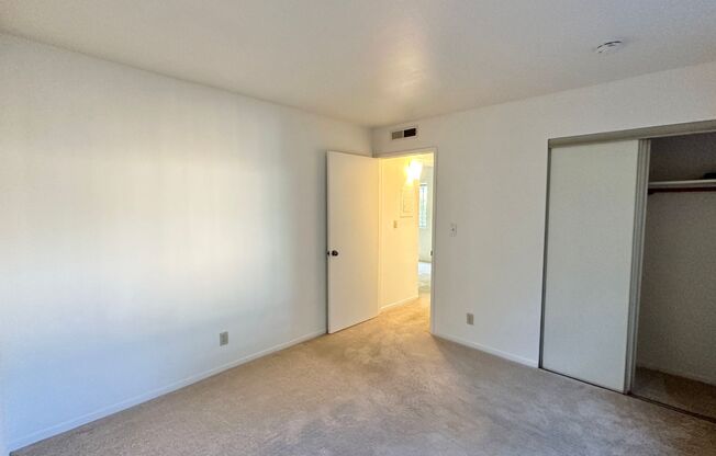 2 beds, 1 bath, $2,425