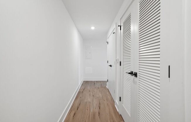 2 beds, 2 baths, 1,000 sqft, $1,795, Unit 203