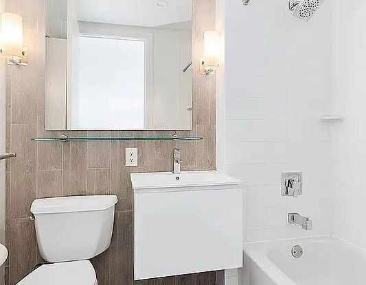 4 beds, 2 baths, $10,995, Unit 19O