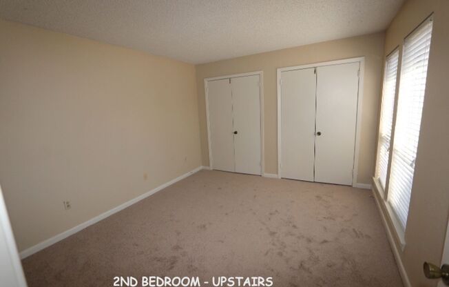 3 beds, 2 baths, $1,295