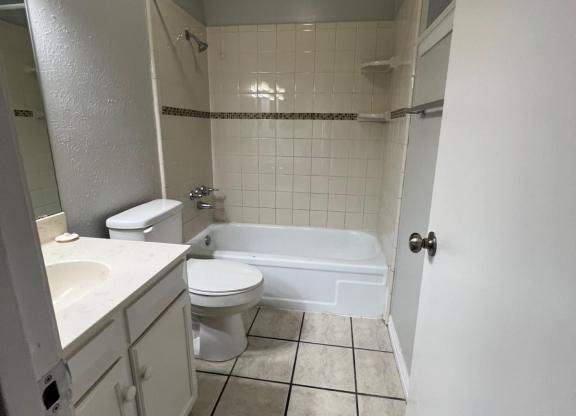 813 PEBBLE BCH