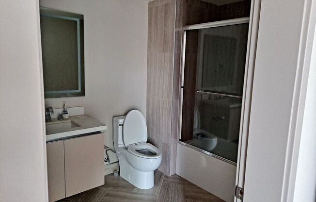 1 bed, 1 bath, 650 sqft, $3,210, Unit 10534 - 205