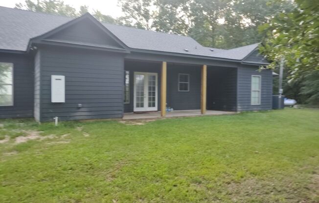 Charming 3 Bed 3 Bath Country Farm for Rent in Shreveport