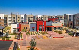Building Exterior View at Aviara Flats, Phoenix, AZ 85035
