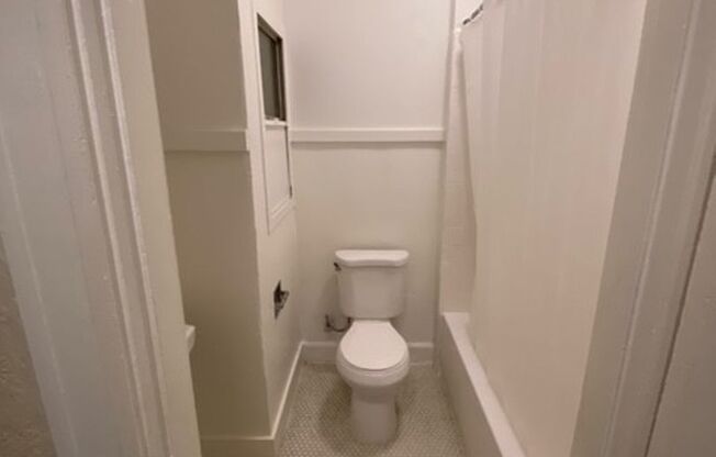 Studio, 1 bath, 500 sqft, $1,395, Unit 307