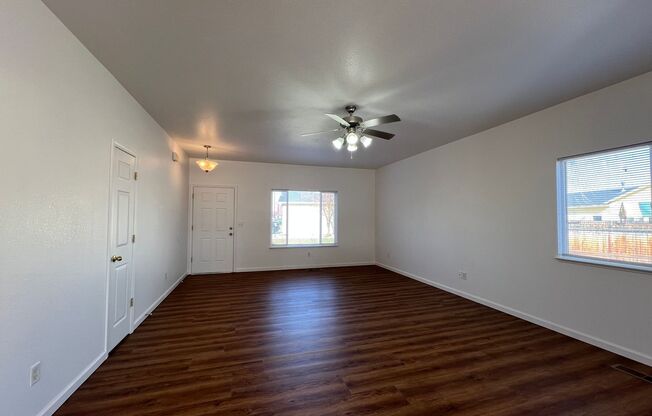 ***MOVE IN SPECIAL *** 4-bedroom home located in Fallon