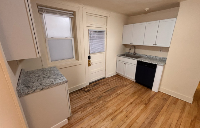 3 Bedroom Pet Friendly in Bridgeport