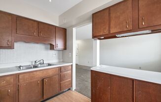 Adorable, Efficient, 1st floor 2 bedroom Condo Unit in Hazelwood