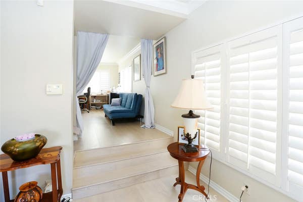 1423 S BEVERLY GLN BLVD