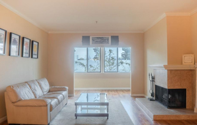 Charming 2 Bed, 2 Bath Condo in Santa Clara