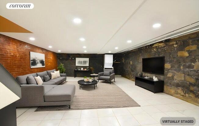 32 GREENE AVE