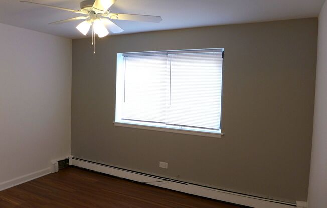 1 bed, 1 bath, 650 sqft, $1,650, Unit 2B