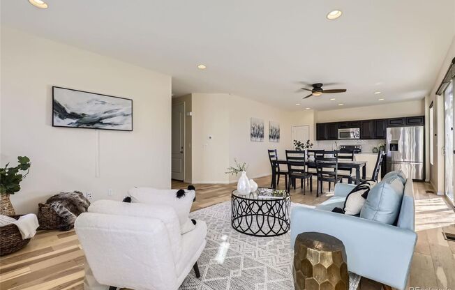 4 Bedroom single family home in Central Park with Solar Panels.