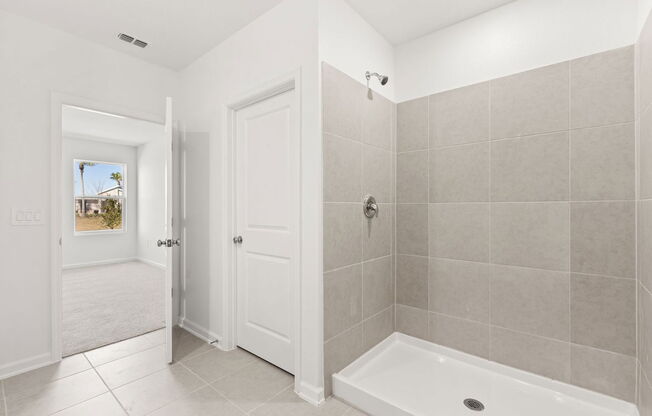 5 beds, 3 baths, 2,896 sqft, $2,999