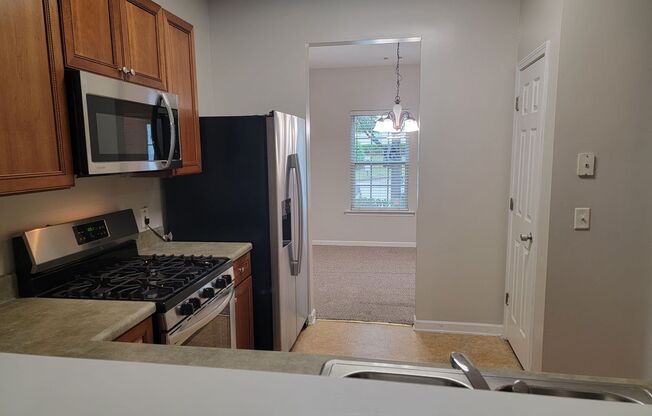 2 beds, 2.5 baths, $1,695