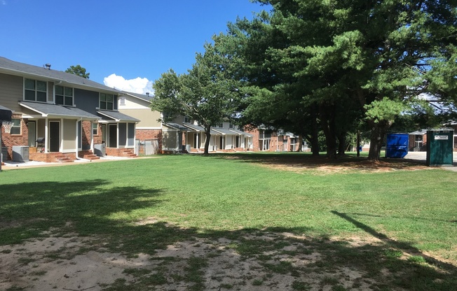 2 beds, 1 bath, 860 sqft, $1,310, Unit 268-2