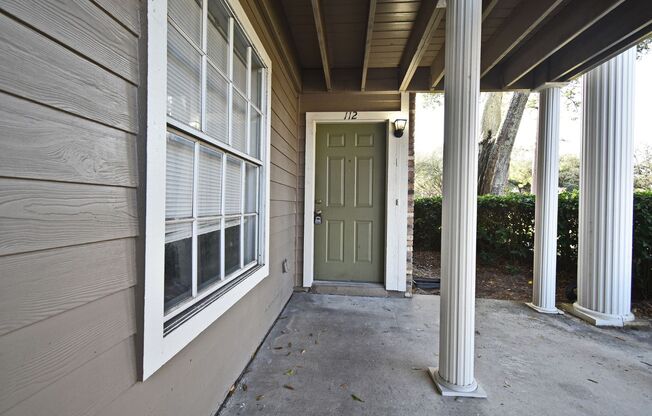 Spacious 2 bedroom 2 bath condo practically on UCF campus