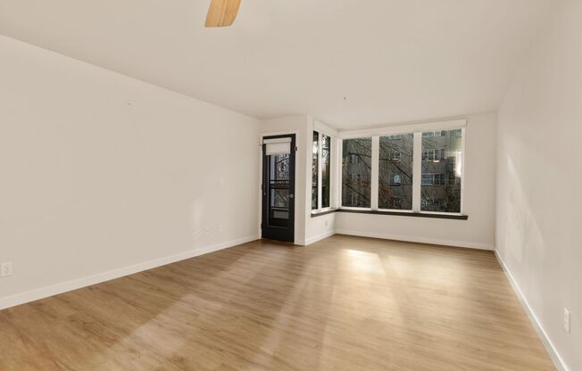 1 bed, 1 bath, 634 sqft, $2,345, Unit 309