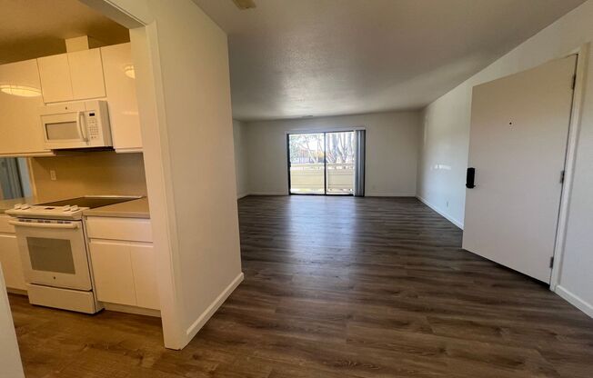 3 beds, 2 baths, 1,300 sqft, $3,395, Unit 14