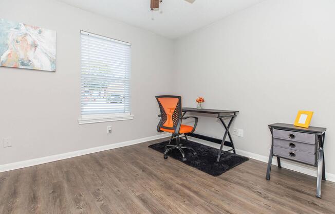 2 beds, 1 bath, 710 sqft, $1,119