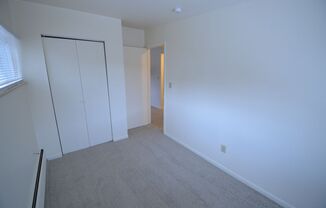 2 beds, 1 bath, 700 sqft, $1,250, Unit 2