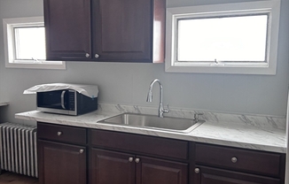 2 beds, 1 bath, $2,800, Unit 2