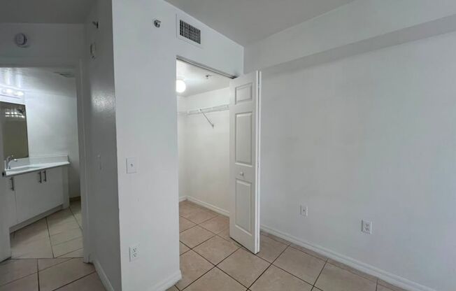 3 beds, 2 baths, 1,079 sqft, $2,700, Unit 13770-301