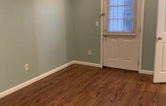 3 beds, 2 baths, 1,250 sqft, $1,500
