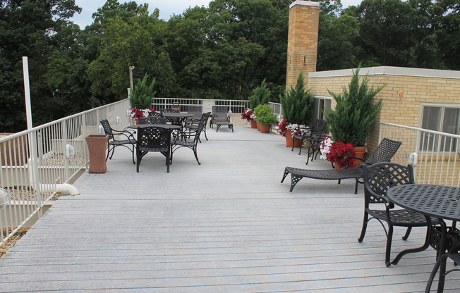 1 bed, 1 bath, 701 sqft, $2,775, Unit 518