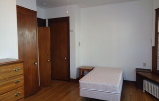 Studio, 1 bath, $1,060