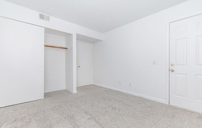 2 beds, 1 bath, 697 sqft, $1,050, Unit 226