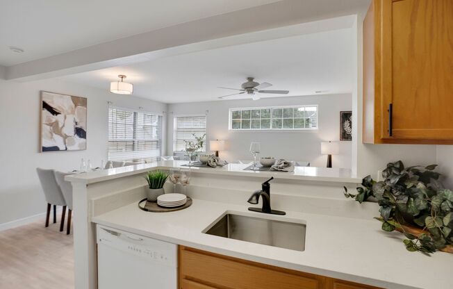 Charming 2 bed 1 bath Condo in Centennial!