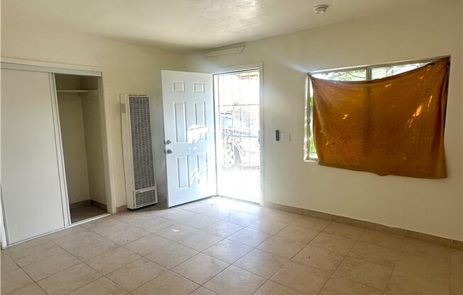 113 W 97 ST