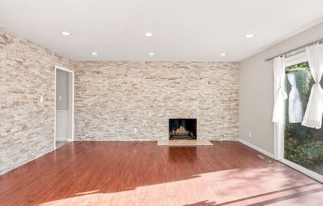 Beautiful home in San Jose - Modern Comforts & Resort-Style Pool