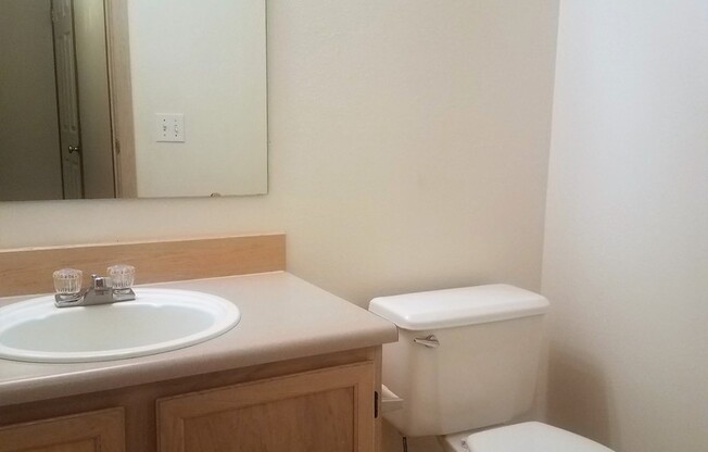 3 Bedroom Silverdale Townhome - NK School District!