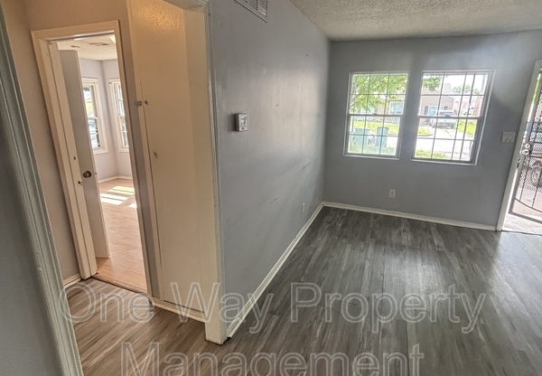 2134 N MINNESOTA