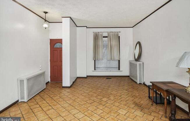 22 S HIGHLAND AVE