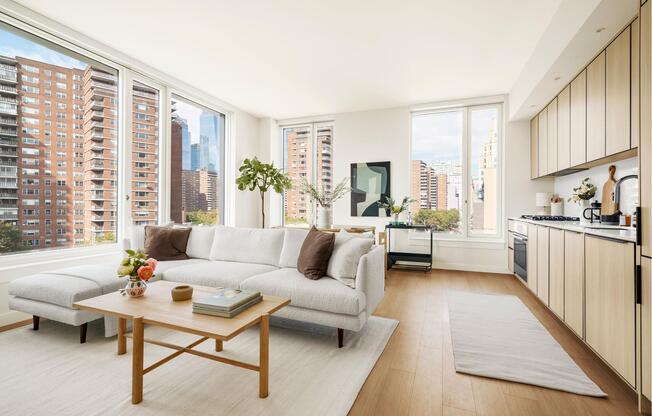 280 W 24 ST