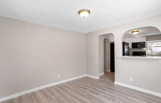 Cute 2bdrm/1bath with large yard & storage *** $1825.00