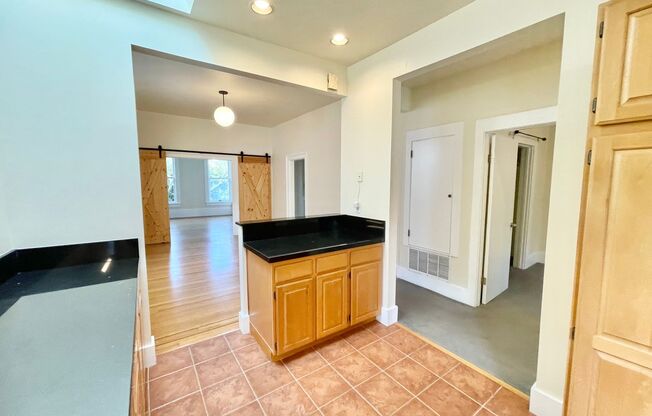 3 beds, 2 baths, $4,995, Unit 209 A