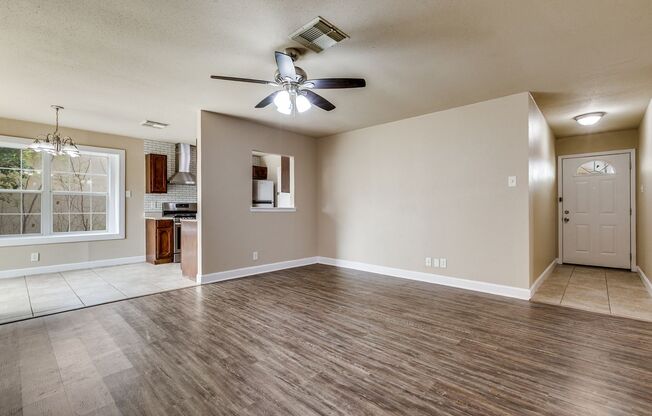 4-BEDROOM NEAR THE MEDICAL CENTER!